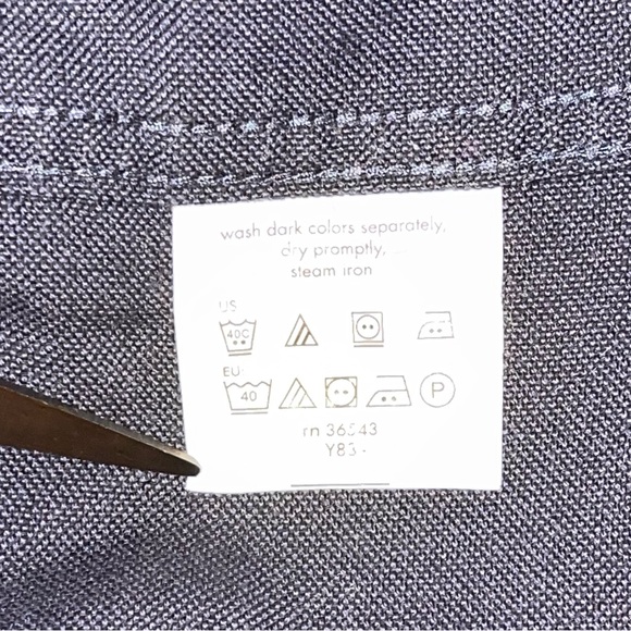 EUC Van Heusen Navy Blue Button-Down Dress Shirt - Picture 6 of 6